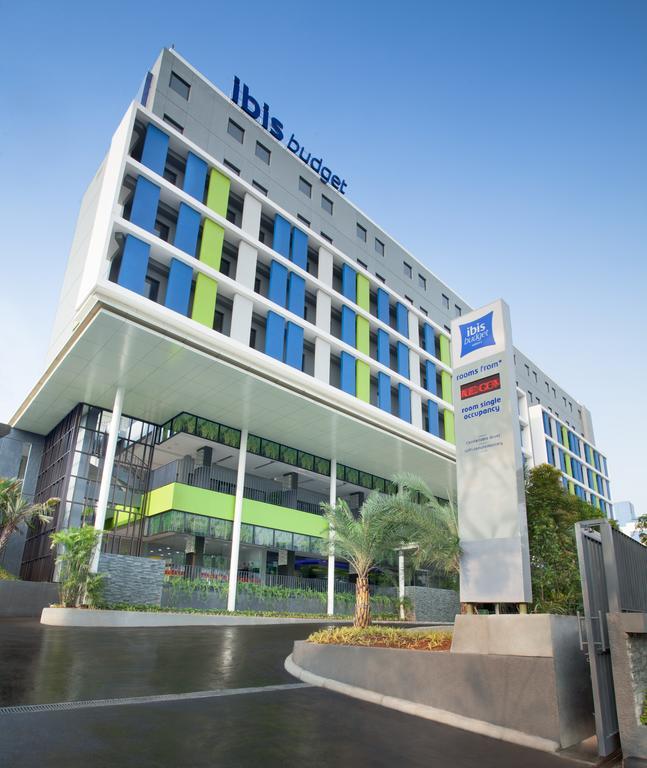Ibis Budget Jakarta Daan Mogot Exterior photo
