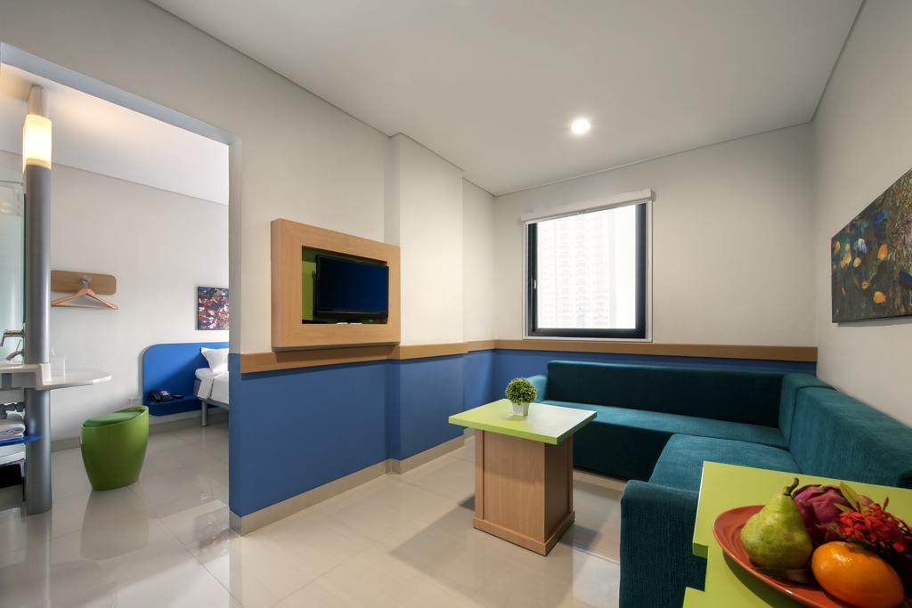 Ibis Budget Jakarta Daan Mogot Exterior photo