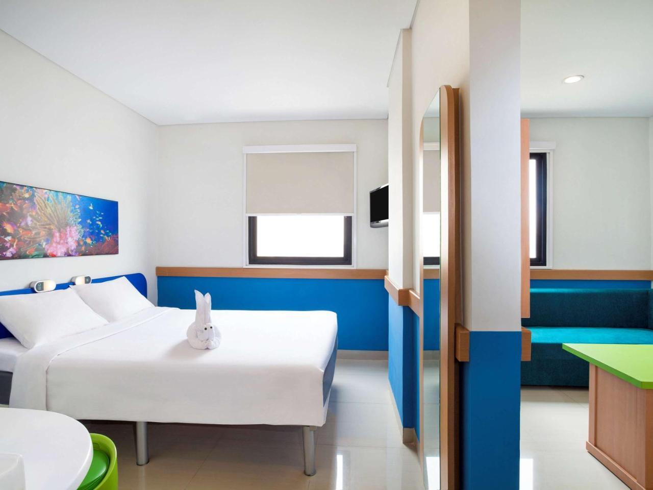 Ibis Budget Jakarta Daan Mogot Exterior photo