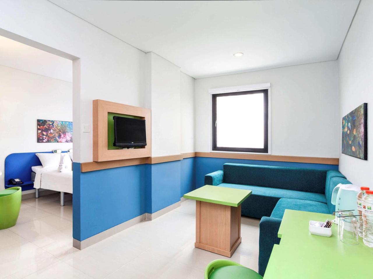 Ibis Budget Jakarta Daan Mogot Exterior photo